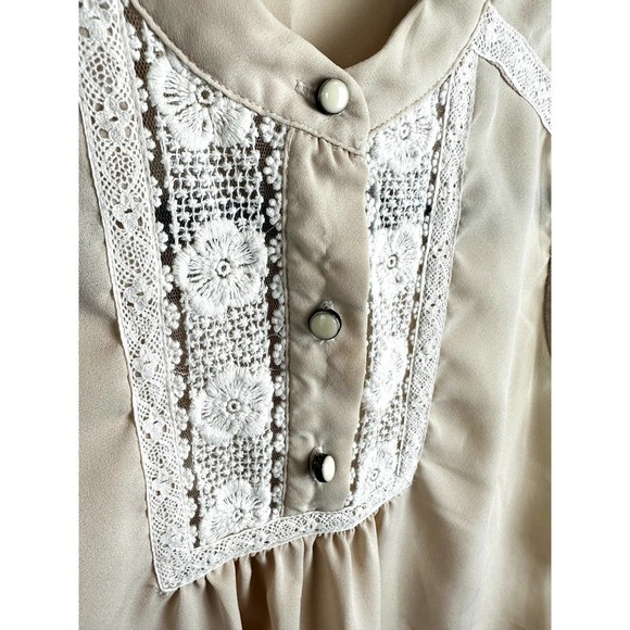 Vintage Monteau Semi Sheer Blouse with Lace Detail sz SML - Picture 2 of 6